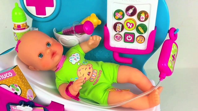 BABYPOP GAAT NAAR DE DOKTER VOOR SPUITJE EN PLEISTER NEDERLANDS SPEELGOED FILMPJE POP