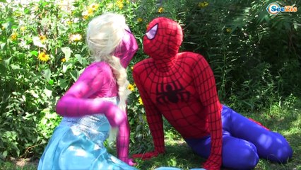 Spiderman Jealous of Frozen Elsa & Hulk Kissing in Real Life