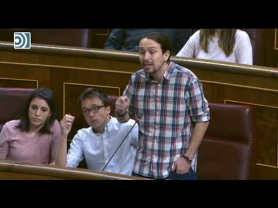 Rajoy: "Merkel no me ha dado ninguna orden. Si se la ha dado a usted, le llamaré la atención"