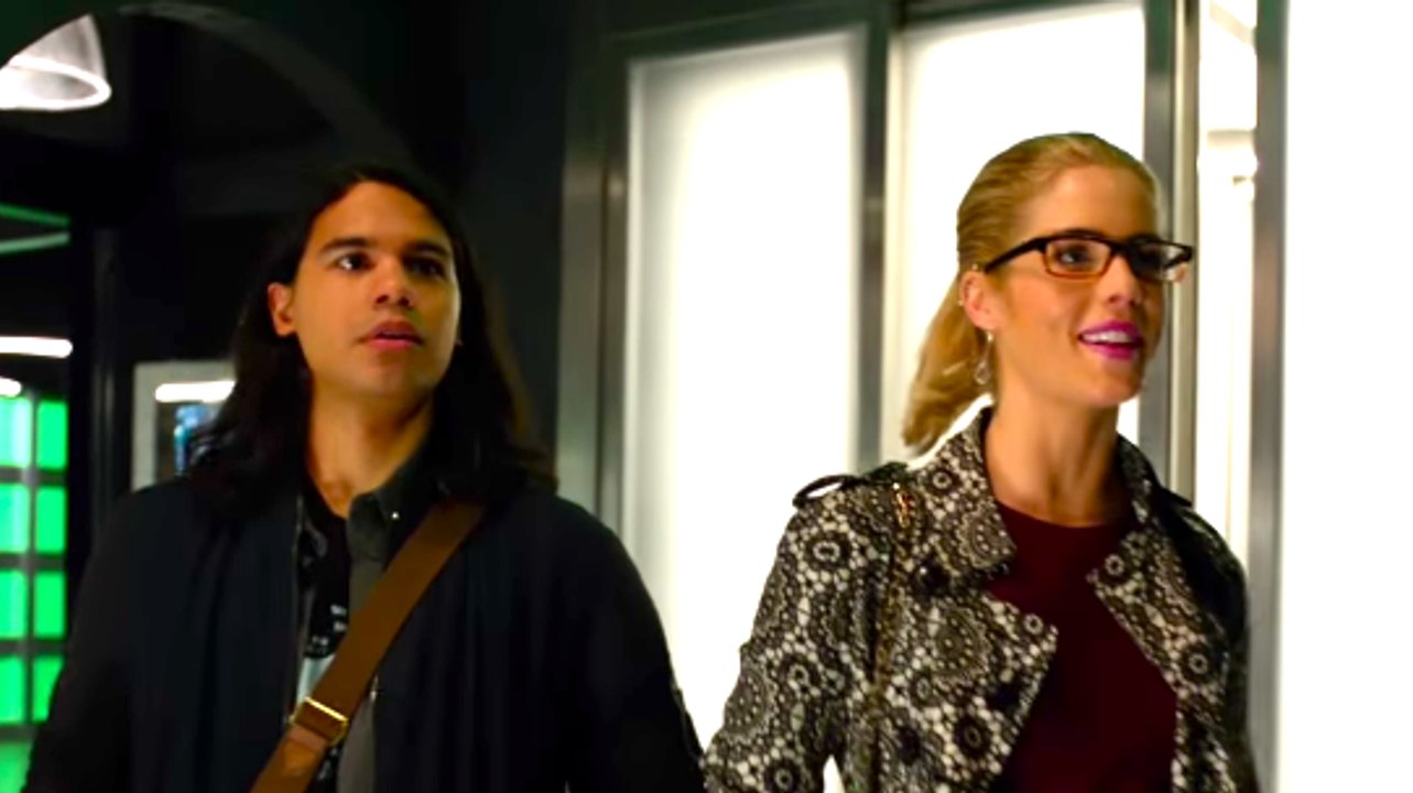 ARROW "Invasion!" S5E08 Extended Scene (4 Night Crossover Event!) - Stephen Amell, Grant Gustin - The CW