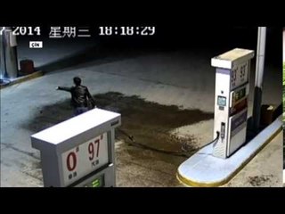 Akaryakıt istasyonunda sıradışı olay