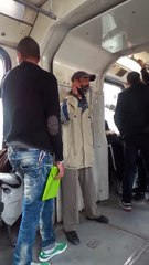 فيديو نال الاف الاعجابات" مواطن تونسي بسيط يغني لجورج واسوف في القطار