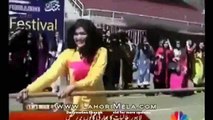 پنجاب کالج میں لڑکیوں کا رقص