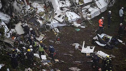 Diálogo entre la torre de control y piloto del vuelo de Lamia que trasladaba a Chapecoense
