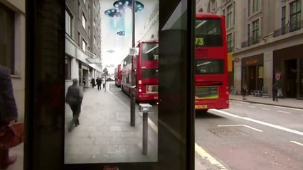 На остановке