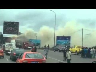 YVBPP : 20 août 2013, Un camion en feu près de la piscine d'Etat de Treichville