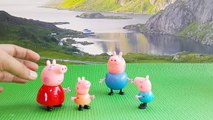 Peppa Pig Swimming Pool Party With Peppa Pig and Friends - Peppa Pig Bath Toys Set