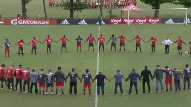 Volta dos times brasileiros aos treinos é marcada por homenagens à Chapecoense