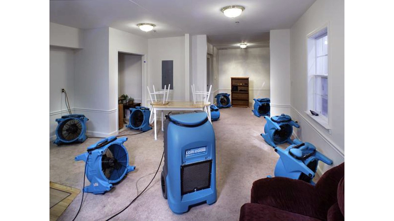 Water Damage Restoration Blackfoot - Benefits of Hiring A Water Damage Restoration Company