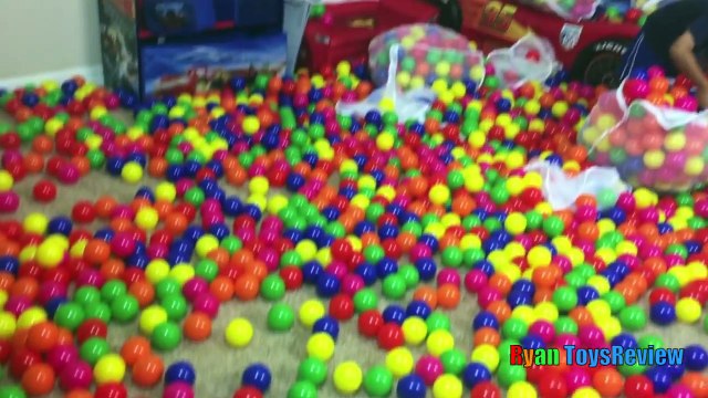 BALL PIT SURPRISE Family Fun Building Ball Pit in our house with Toys for Kids Indoor Activities