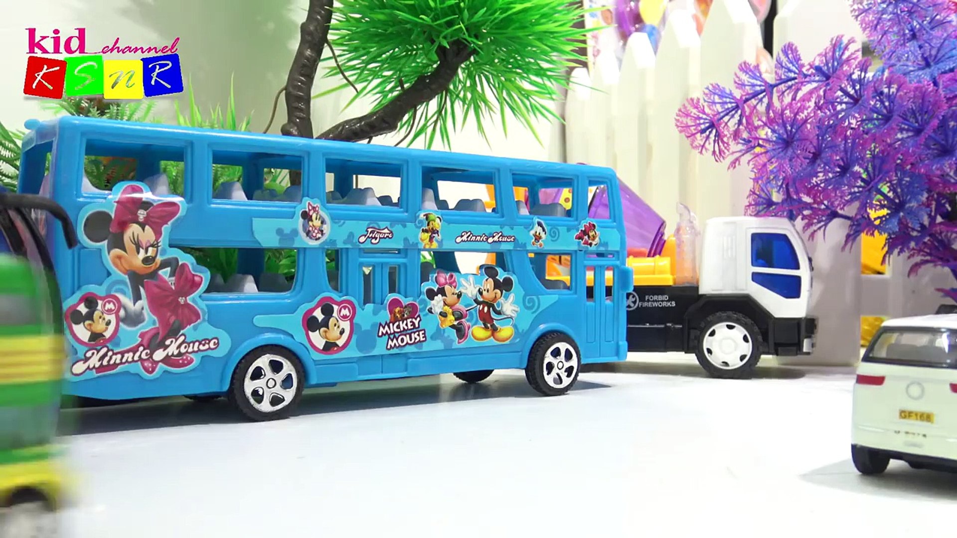 #Musik Anak-Anak - The Finger Family -Music Video- Videos For Kids - Cars For Kids - Kids Songs KSNR