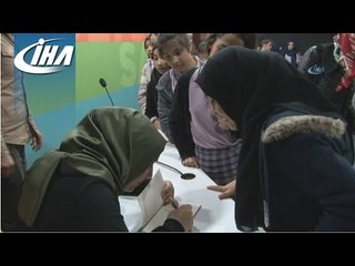 14 Yaşında İlk Kitabını Çıkardı