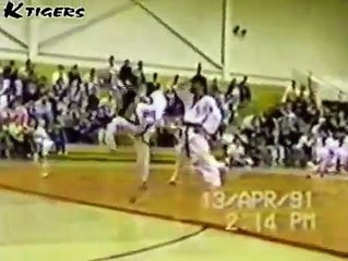 엽기 시리즈 1탄!! 1991년.. 뒤후리기 시범!