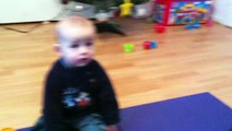 Meilensteine,11 Monate altes Baby lernt sitzen.#spielen