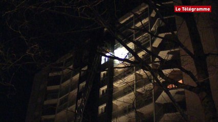 Quimper. Incendie au 13e étage d'une tour à Kermoysan (Le Télégramme)