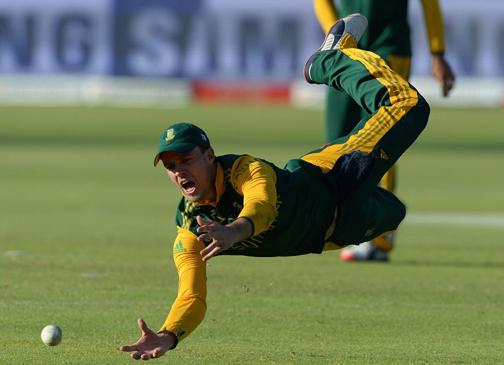 Very funny drop catches in the cricket history