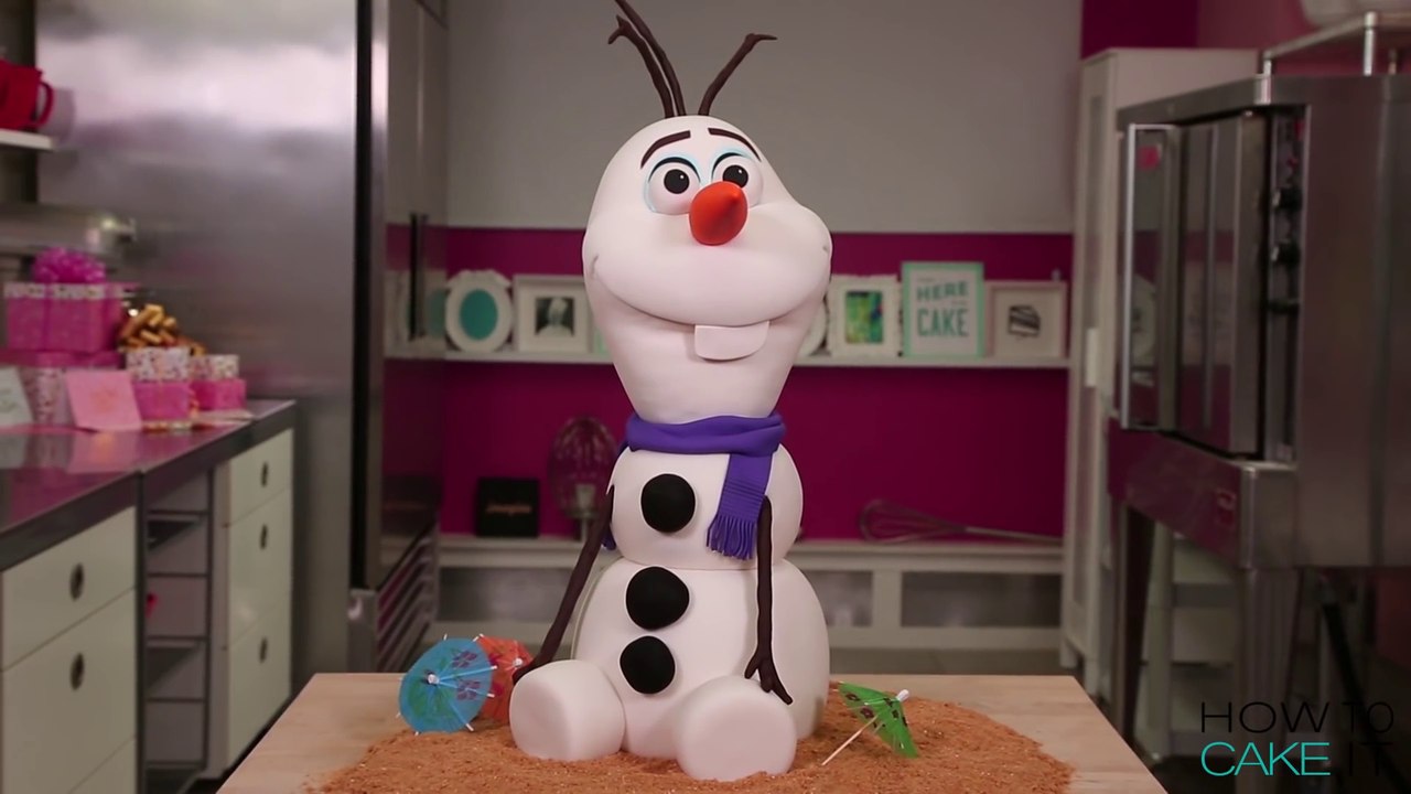 Gateau géant en forme d'Olaf de la reine des neiges ! Frozen