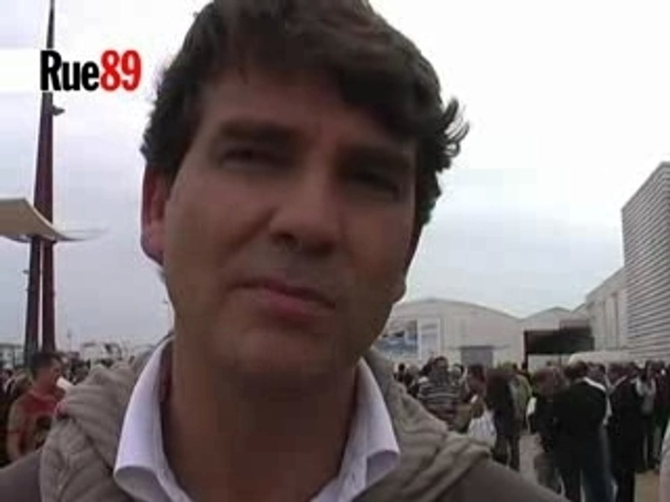 Université d'été du PS: Montebourg et Sarkozy