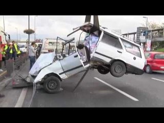 Metrobüs Yolunda Bir Kaza Daha!