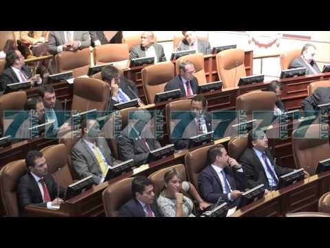 DRITE JESHILE MARREVESHJES SE PAQES ME REBELET E FARC - News, Lajme - Kanali 11