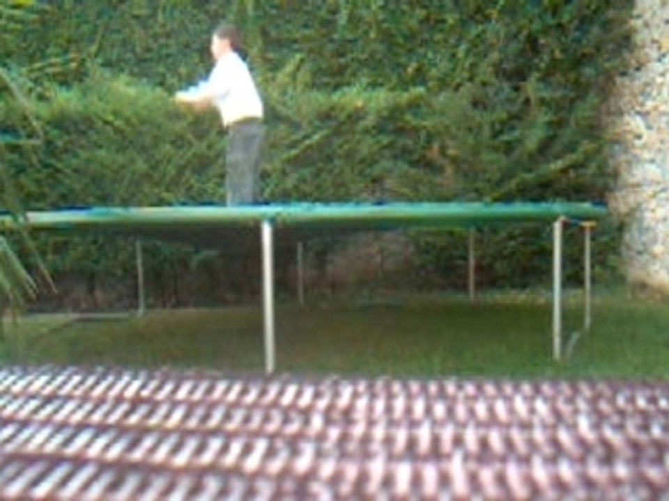 moi au trampoline