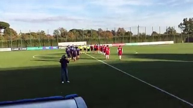 FORMELLO, LAZIO IN CAMPO: INNO E STRISCIONE DEI TIFOSI