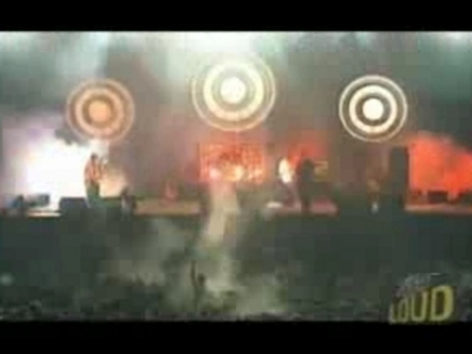 [Video] Blur - Song 2 Live