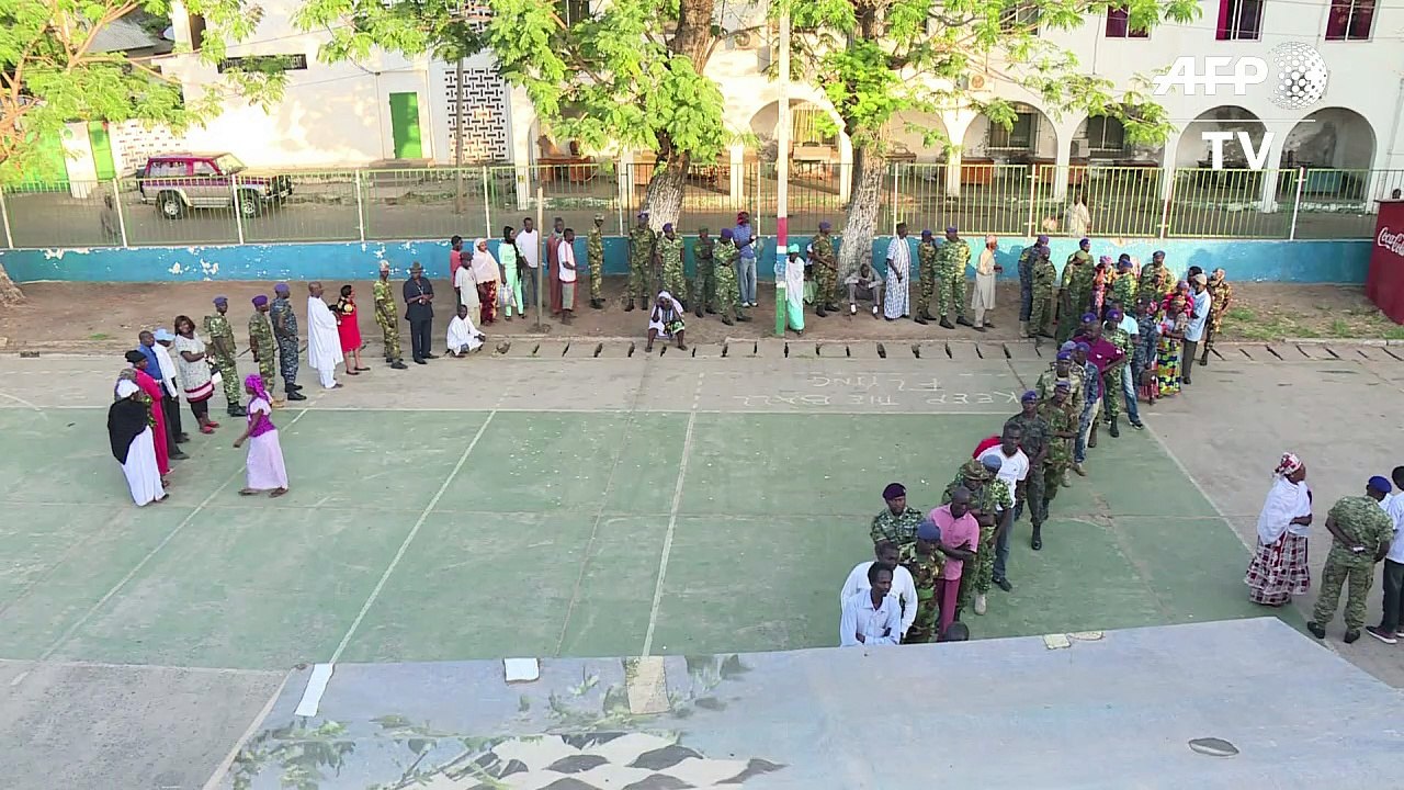 Präsidentenwahl mit Murmeln in Gambia