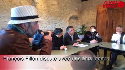 Le maire de chantenay-villedieu Régis Cerbelle  avec François Fillon
