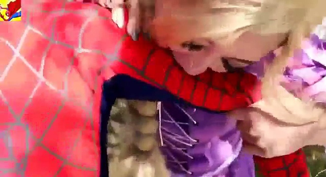 #7 - elsa congelada bebé y tiburón, comodín, veneno y la pata Zuma patrulla en la vida real,