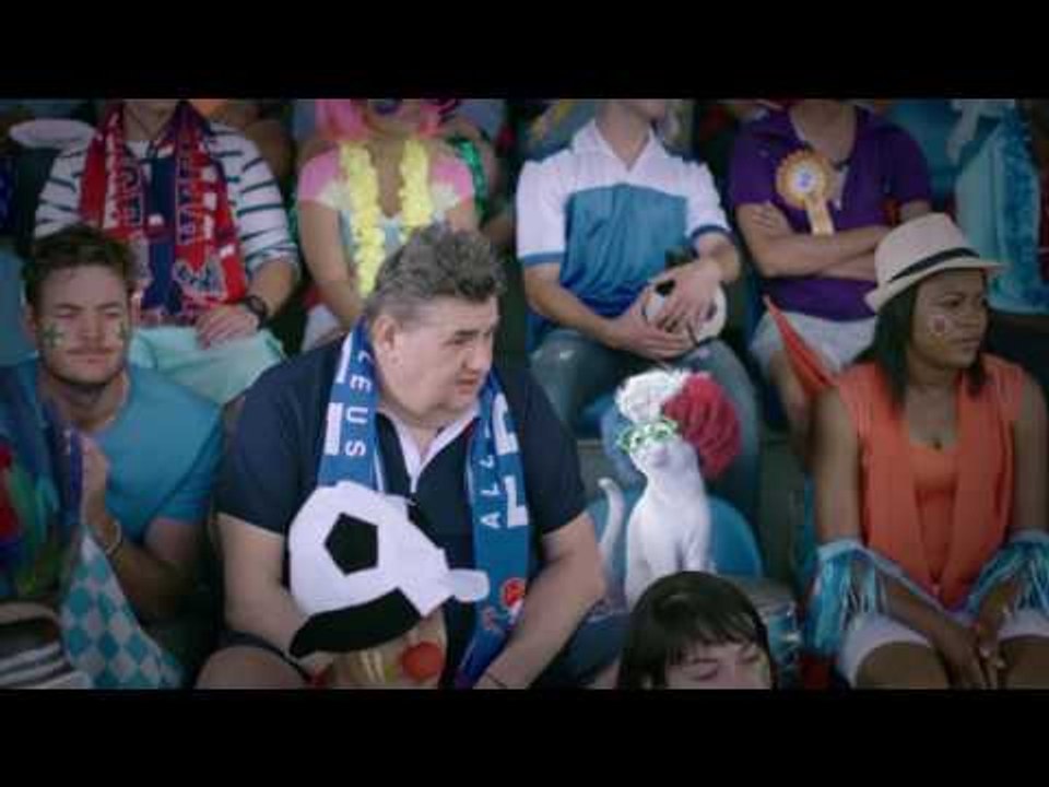 Publicité TV - "Alors C'est Qui L'expert" avec Pierre Menes - tribune perruque (Juin 2016)