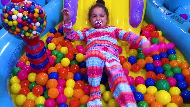 Giant Dubble Bubble Gumball Machine - Bubble Gum Challenge - SUPER GROSS! - MaddaKenz Extended Cut