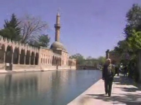 İngilizce Urfalıyam Ezelden - I Am From Urfa Eternally