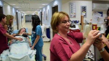 Ils font un mannequin challenge pour la naissance d'un enfant dans un hôpital !