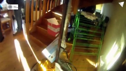 Zone Téléchargement  la vidéo du raid de la police dans les locaux du site