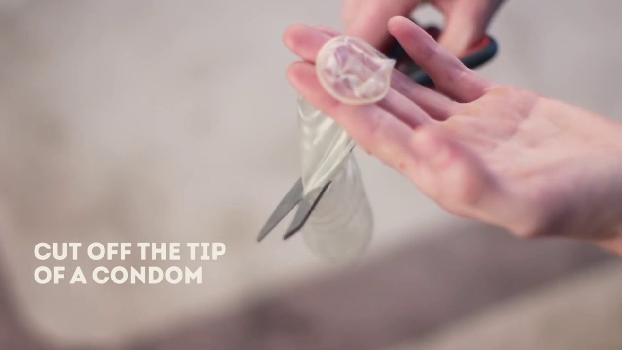 LIFE HACKS : 10 façons cocasses et surprenantes d'utiliser un condom!