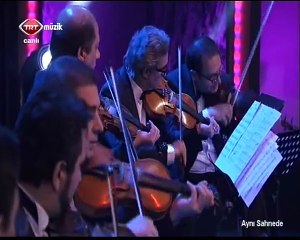 Leyla Ela Gözlü Bir Çöl Ahusu - Çağdaş