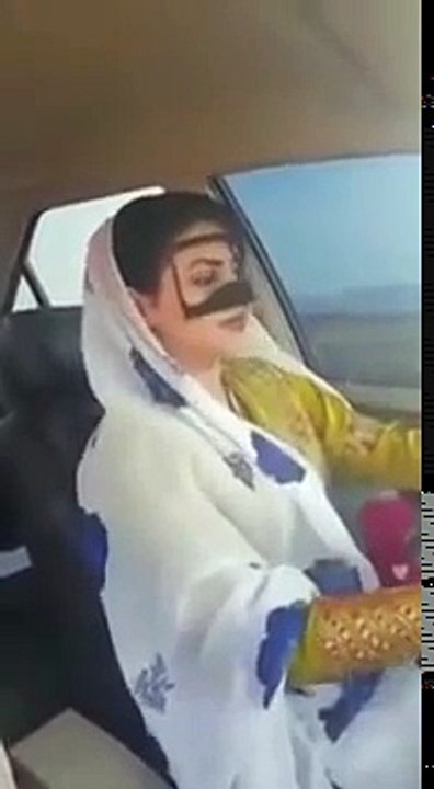 Arabic Girl Dance In Car Dubai