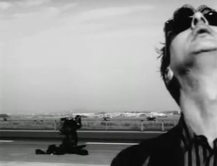 Le 1er décembre 1947 naît un funambule français des sons et des mots...