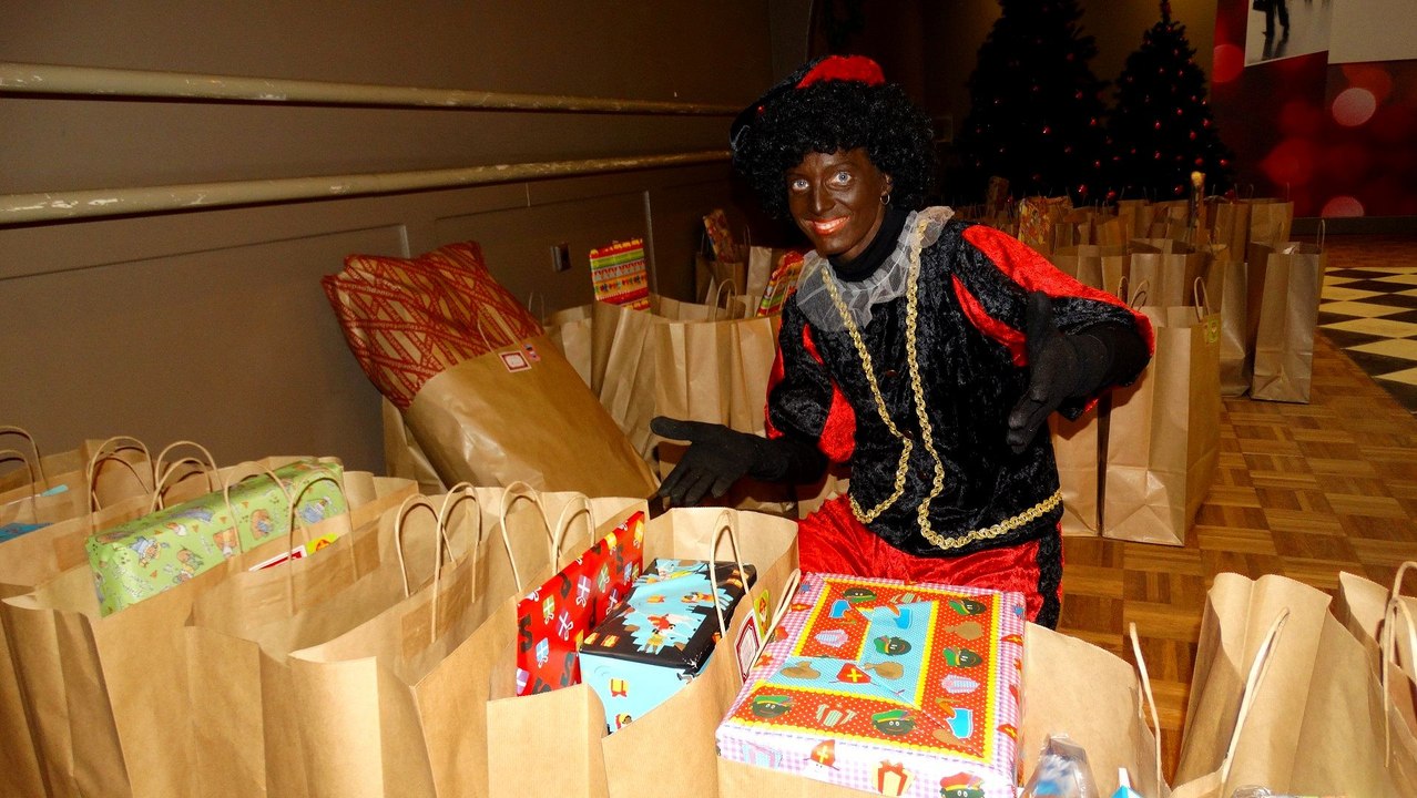 Sinterklaasfeest Boodschappenmarkt 0181 / Hellevoetsluis 2016