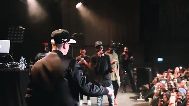 Renato Sanches a dar show ao lado de Ribéry e Alaba no concerto do rapper MHD
