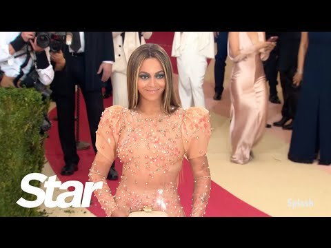 Beyonce Ditches Her Wedding Ring & Parties Without Jay Z