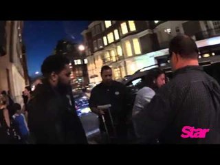 Dave Grohl spotted in crunches