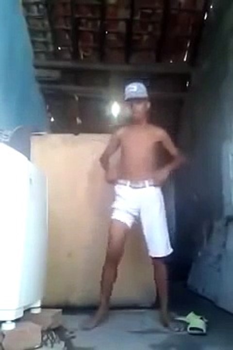 A PERRO NO LE GUSTA EL BAILE