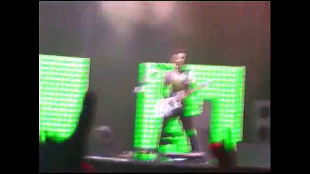 Muse - Knights of Cydonia, Main Square Festival, 07/01/2006