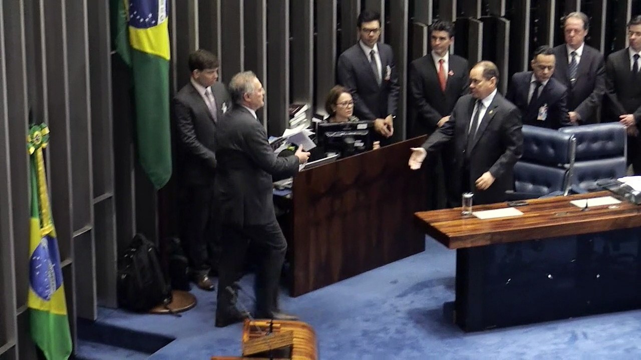 Renan vira réu