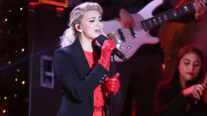 Tori Kelly's Performs O, Holy Night  at Christmas in Rockefeller Center