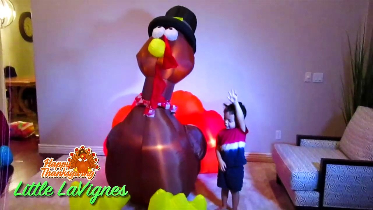 HUGE SURPRISE EGGS OPENING GIANT THANKSGIVING TURKEY Disney Toys KINDER EGG SURPRISE Mr Potato Head
