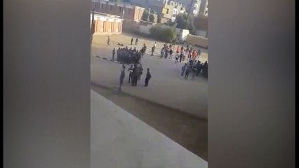 مدير مدرسة يعتدي على تلاميذ