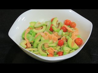 سلطة سالمون مدخن بالأفوكادو | غادة جميل